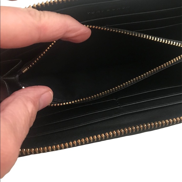 TORY BURCH Women's Charlie Zip Continental Wallet Black Bill-fold Wallet - Picture 6 of 8